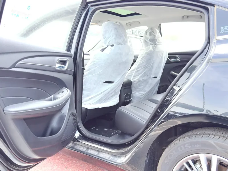 2025 MG MG5 Deluxe 4 Cylinders Petrol Engine Black Sedan Chinese Specs