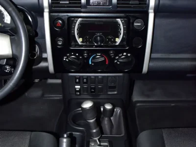 2014 Toyota FJ Cruiser Extreme 6 Cylinders Petrol Engine Black SUV GCC Specs Automatic