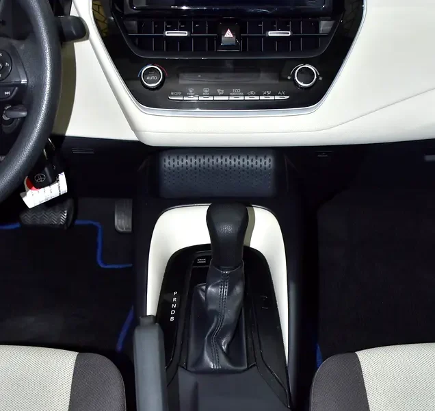 2020 Toyota Corolla GLI 4 Cylinders Petrol Engine White Beige Sedan GCC Specs