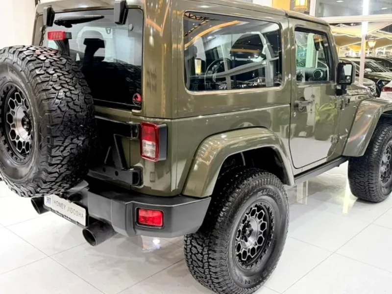 2016 Jeep Wrangler Rubicon 6 Cylinders Petrol Engine Green Black Crossover GCC Specs