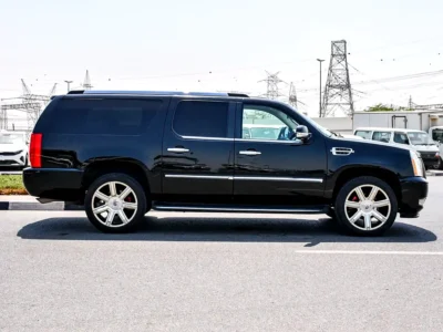 2008 Cadillac Escalade ESV 8 Cylinders Petrol Engine Black SUV Japanese Specs SUPER CLEAN