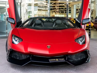 2015 Lamborghini Aventador LP 700-4 Roadster V12 Petrol Engine Red Black Sports Car