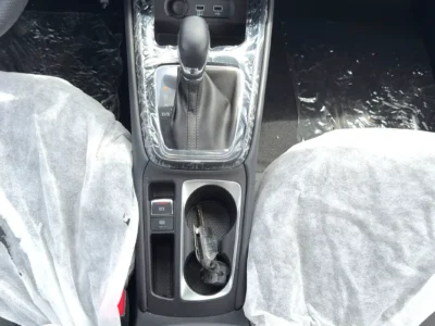 2025 MG MG5 Deluxe 4 Cylinders Petrol Engine Black Sedan Chinese Specs