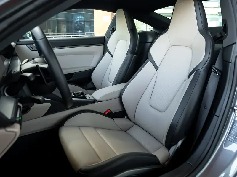 2025 PORSCHE 911 CARRERA 6 Cylinders Petrol Engine Silver White Coupe Automatic