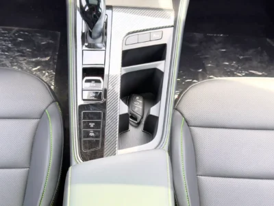 2025 MG MG6 Trophy 4 Cylinders Petrol Engine White Black Sedan Chinese Specs