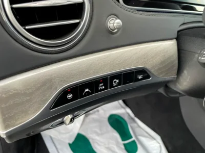 2015 Mercedes-Benz S-Class S 550 4MATIC 8 Cylinders Petrol Engine White Black Sedan FULL OPTION