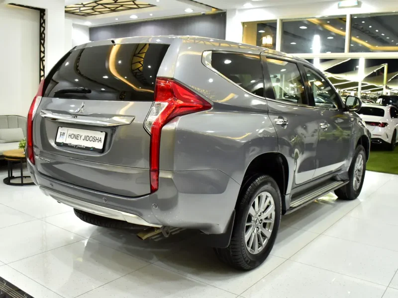 2019 Mitsubishi Montero Sport GLS 6 Cylinders Petrol Engine Silver Beige SUV GCC Specs