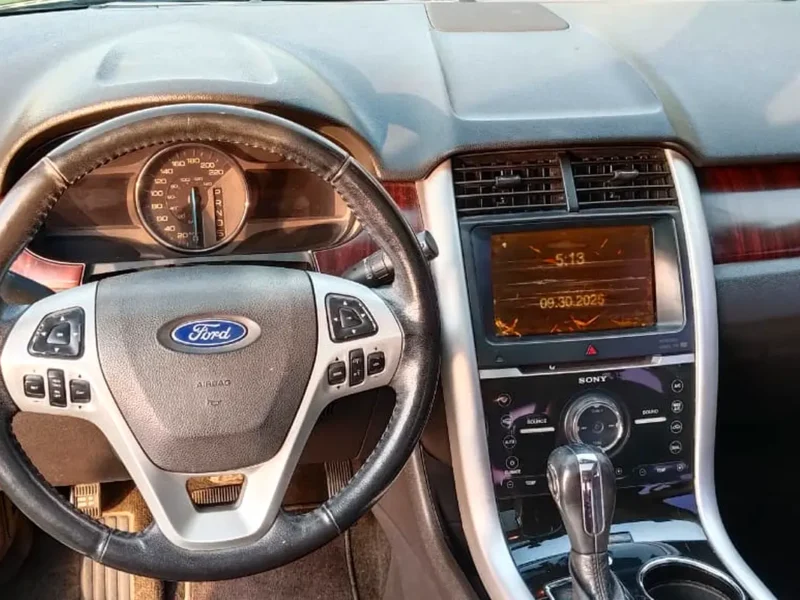 2013 Ford Edge Limited 6 Cylinders Petrol Engine Brown SUV GCC Specs Automatic