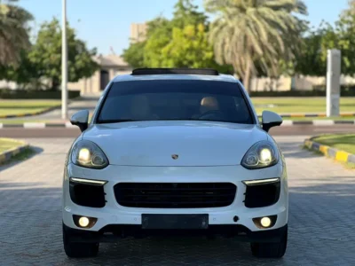 2017 Porsche Cayenne 6 Cylinders Petrol Engine White Beige SUV GCC Specs Automatic