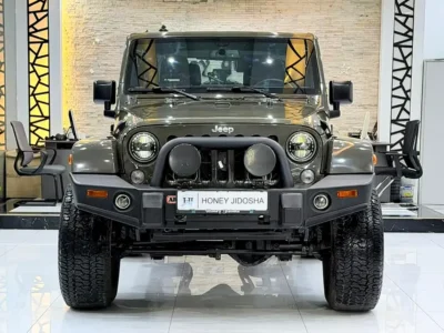 2016 Jeep Wrangler Rubicon 6 Cylinders Petrol Engine Green Black Crossover GCC Specs