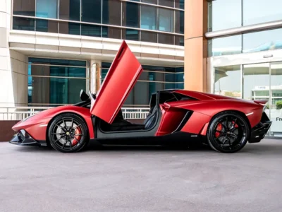 2015 Lamborghini Aventador LP 700-4 Roadster V12 Petrol Engine Red Black Sports Car