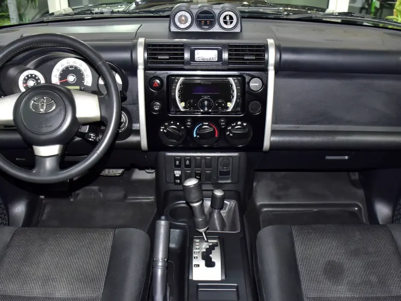 2014 Toyota FJ Cruiser Extreme 6 Cylinders Petrol Engine Black SUV GCC Specs Automatic