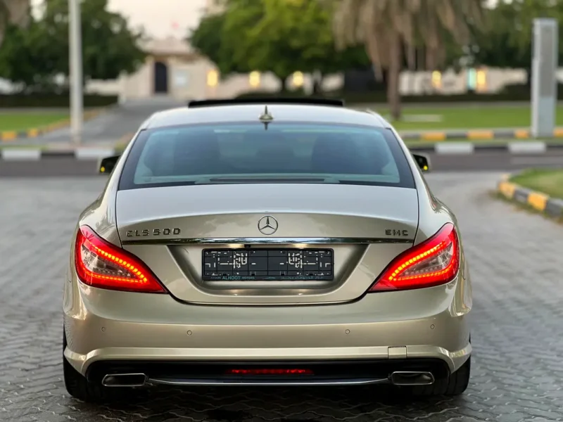 2013 Mercedes-Benz CLS-Class CLS 500 8 Cylinders Petrol Engine Beige Sedan GCC Specs