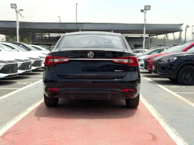 2025 MG MG5 Deluxe 4 Cylinders Petrol Engine Black Sedan Chinese Specs