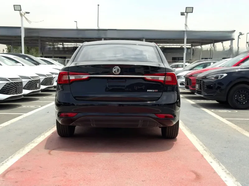 2025 MG MG5 Deluxe 4 Cylinders Petrol Engine Black Sedan Chinese Specs