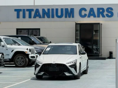 2025 MG 6 LUXURY 1.5 Litres Turbo Petrol Engine White Black Sedan Chinese Specs
