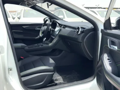 2025 MG MG6 Trophy 4 Cylinders Petrol Engine White Black Sedan Chinese Specs