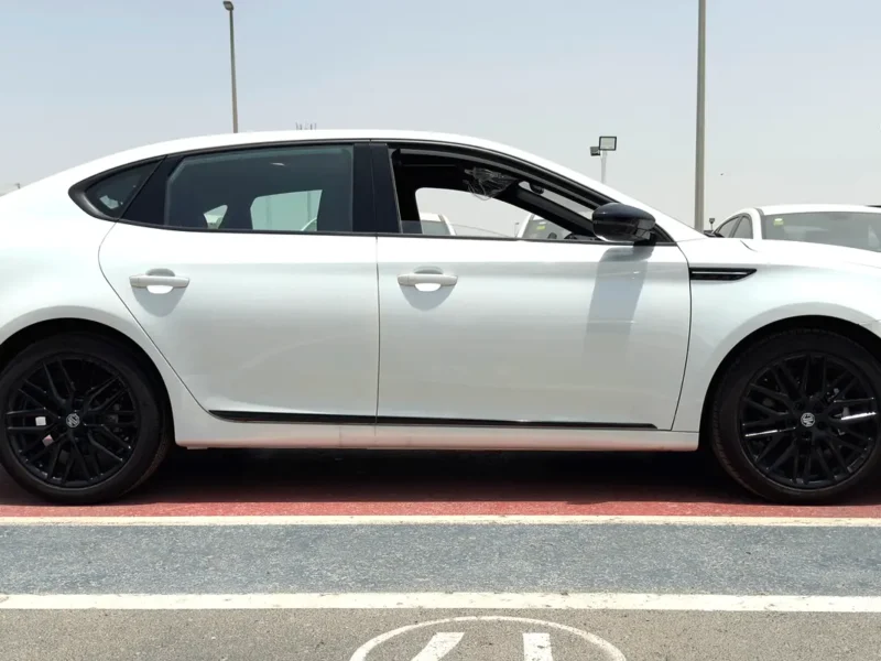 2025 MG MG6 Trophy 4 Cylinders Petrol Engine White Black Sedan Chinese Specs