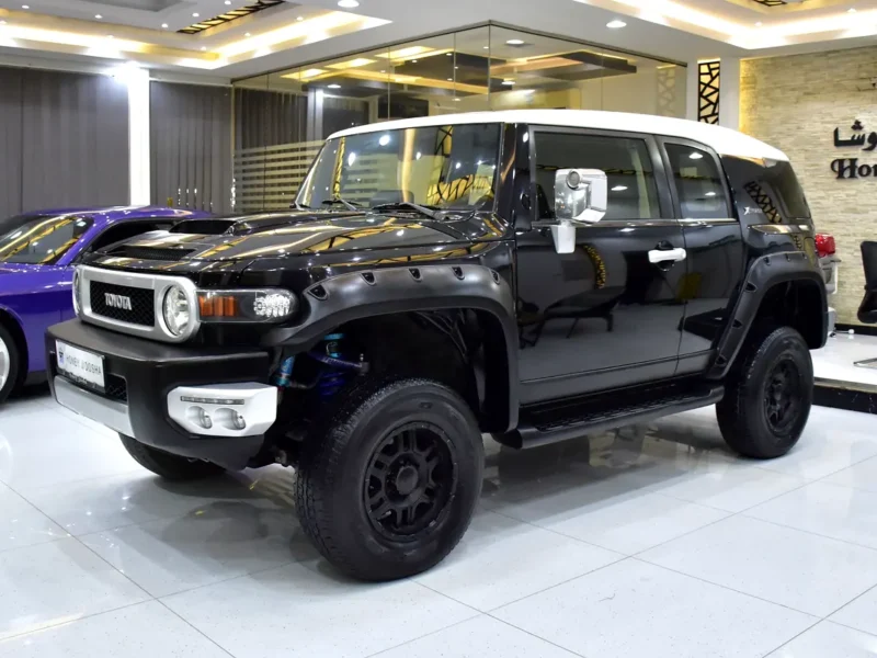 2014 Toyota FJ Cruiser Extreme 6 Cylinders Petrol Engine Black SUV GCC Specs Automatic