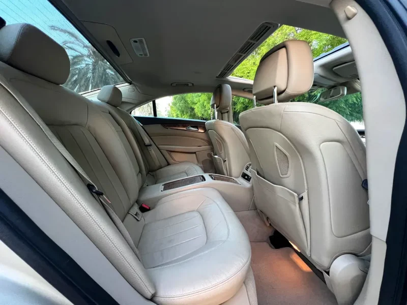 2013 Mercedes-Benz CLS-Class CLS 500 8 Cylinders Petrol Engine Beige Sedan GCC Specs
