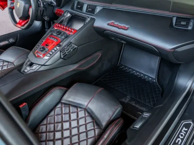 2015 Lamborghini Aventador LP 700-4 Roadster V12 Petrol Engine Red Black Sports Car