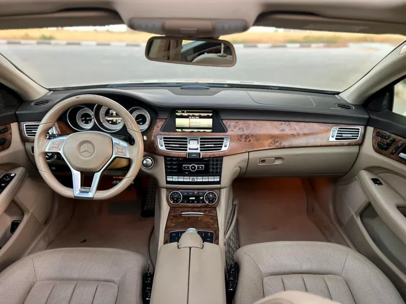 2013 Mercedes-Benz CLS-Class CLS 500 8 Cylinders Petrol Engine Beige Sedan GCC Specs