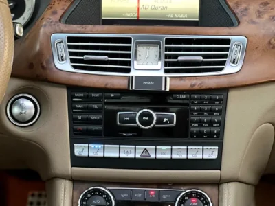 2013 Mercedes-Benz CLS-Class CLS 500 8 Cylinders Petrol Engine Beige Sedan GCC Specs