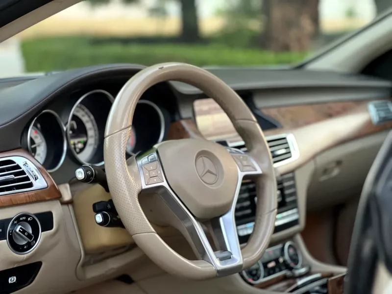 2013 Mercedes-Benz CLS-Class CLS 500 8 Cylinders Petrol Engine Beige Sedan GCC Specs