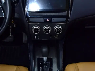 2020 Mitsubishi ASX GLX Top Line 4 Cylinders Petrol Engine Grey Tan Crossover GCC Specs