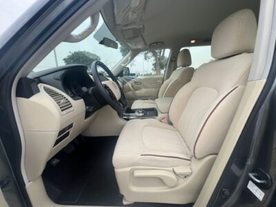 2024 Nissan Patrol XE 4.0 Liter 6 Cylinder Petrol Engine Grey Beige SUV GCC Specs