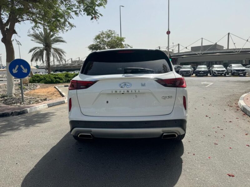 2021 Infiniti QX50 LUXE 2.0 Litres 4 Cylinders Petrol Engine White Black SUV GCC Specs