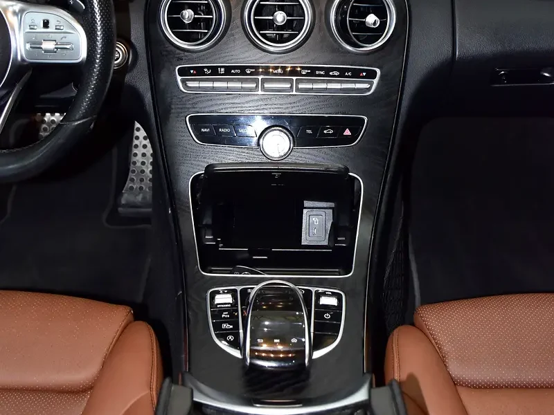 2019 Mercedes-Benz C-Class C200 4 Cylinders Petrol Engine White Tan Sedan GCC Specs