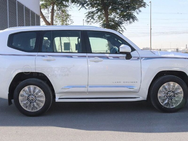 2026 Toyota Land Cruiser GXR 3.3 Litres 6 Cylinders Turbo Diesel Engine White Black SUV GCC