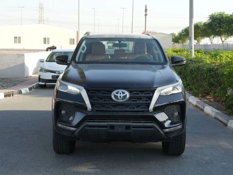 2026 TOYOTA FORTUNER EXR 4X4 2.7L PETROL V4 Engine AT Black Tan SUV GCC Specs