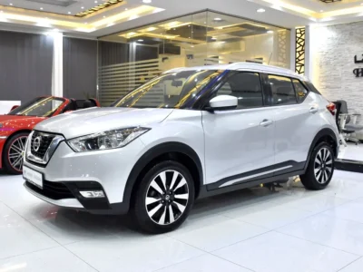 2017 Nissan Kicks SV 4 Cylinders Petrol Engine Silver Black Crossover GCC Specs Automatic