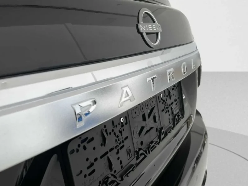 2024 Nissan Patrol XE 4.0 Liter 6 Cylinder Petrol Engine Black Grey SUV GCC Specs