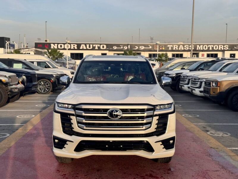2026 TOYOTA LAND CRUISER 300 VXR 3.3L 6 Cylinder DIESEL Engine White Red SUV GCC