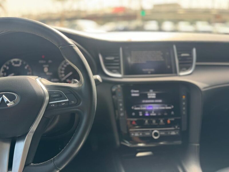 2021 Infiniti QX50 LUXE 2.0 Litres 4 Cylinders Petrol Engine White Black SUV GCC Specs