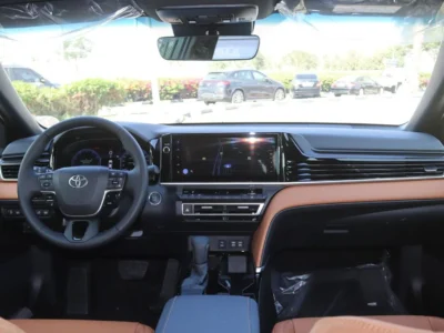 2026 TOYOTA CAMRY GLE 2.5L 4 Cylinders PETROL Engine Black Brown Sedan GCC Specs
