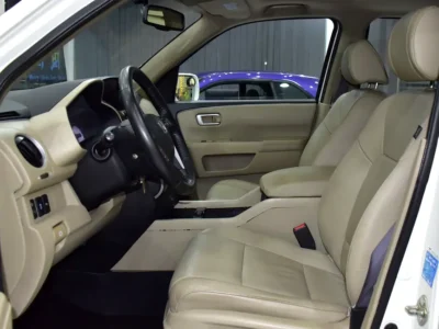 2015 Honda Pilot LX 6 Cylinders Petrol Engine White Beige SUV GCC Specs Automatic