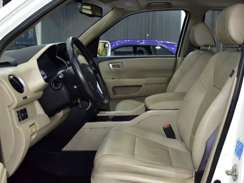 2015 Honda Pilot LX 6 Cylinders Petrol Engine White Beige SUV GCC Specs Automatic