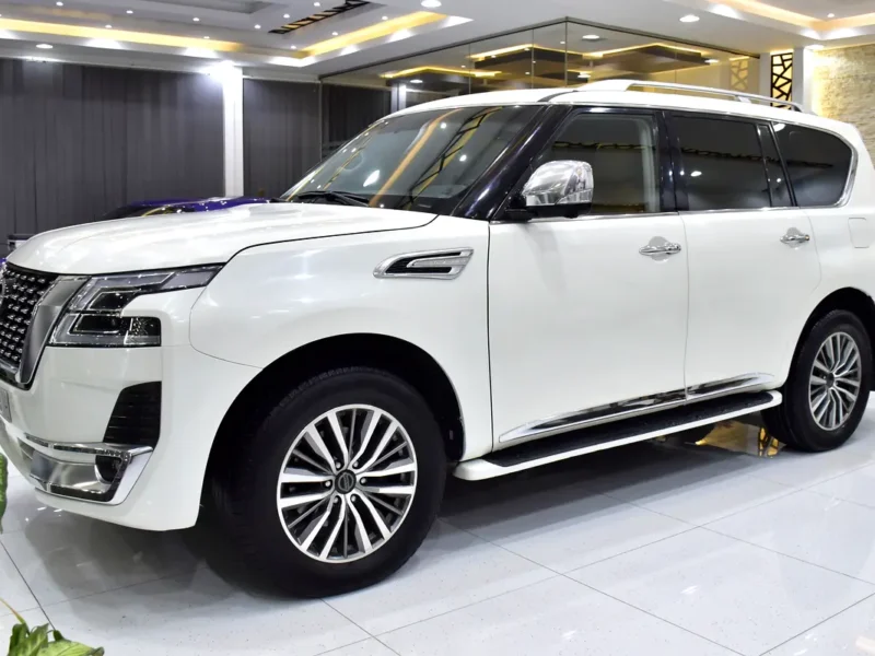 2015 Nissan Patrol LE Platinum City 8 Cylinders Petrol Engine White Tan SUV GCC Specs