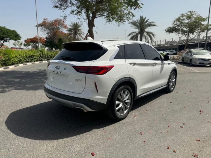 2021 Infiniti QX50 LUXE 2.0 Litres 4 Cylinders Petrol Engine White Black SUV GCC Specs