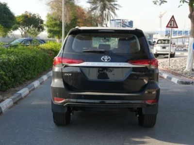 2026 TOYOTA FORTUNER EXR 4X4 2.7L PETROL V4 Engine AT Black Tan SUV GCC Specs