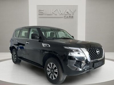 2024 Nissan Patrol XE 4.0 Liter 6 Cylinder Petrol Engine Black Grey SUV GCC Specs