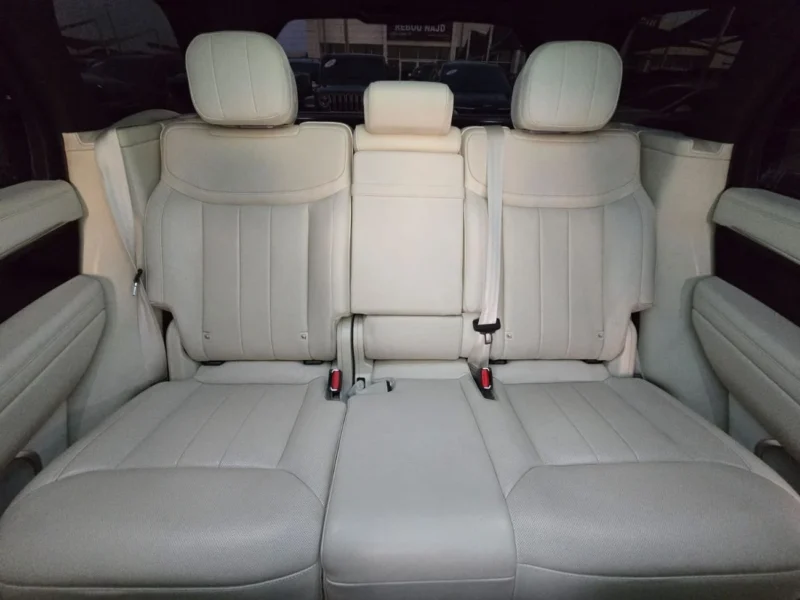 2023 Land Rover Range Rover AUTOBIOGRAPHY P530 SE 4.4L 8 Cylinders Black White SUV