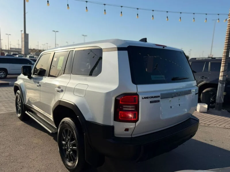 2024 TOYOTA PRADO GXL 2.4 Litres V4 Petrol Engine White Beige SUV GCC Specs