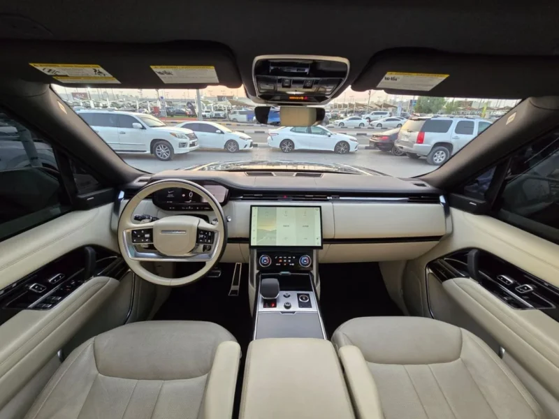 2023 Land Rover Range Rover AUTOBIOGRAPHY P530 SE 4.4L 8 Cylinders Black White SUV