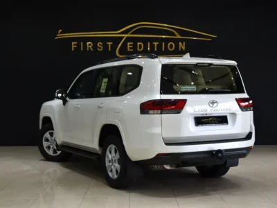 2023 Toyota Land Cruiser EXR 6 Cylinders Petrol Engine White Beige SUV GCC Specs Full Option