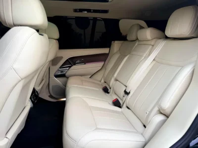 2022 Land Rover Range Rover HSE P530 8 Cylinders Petrol Engine Black White SUV GCC Specs